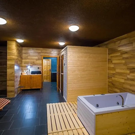 Ranch Jestrebice Gasthuis Hermanicky