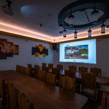 Gasthuis Ranch Jestrebice 4*