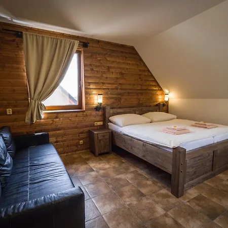 Pensión Ranch Jestrebice 4*