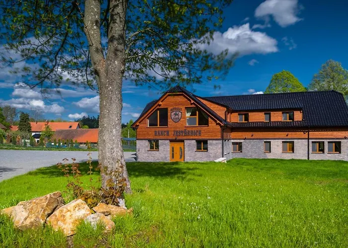 Ranch Jestřebice Penzion 4*